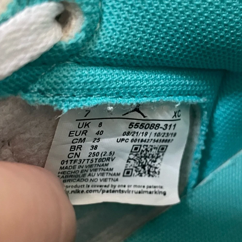 Rare Nike Air Jordan 1 Retro High OG “Turbo Green” Size 7 Men/8.5 Women - Picture 15 of 16